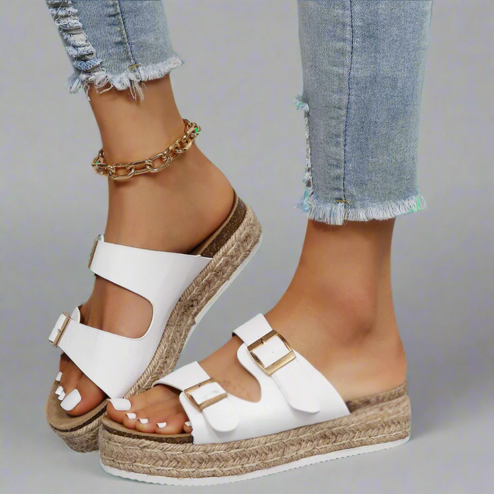 Elfriede | Sandale aus hochwertigem, glänzendem Leder