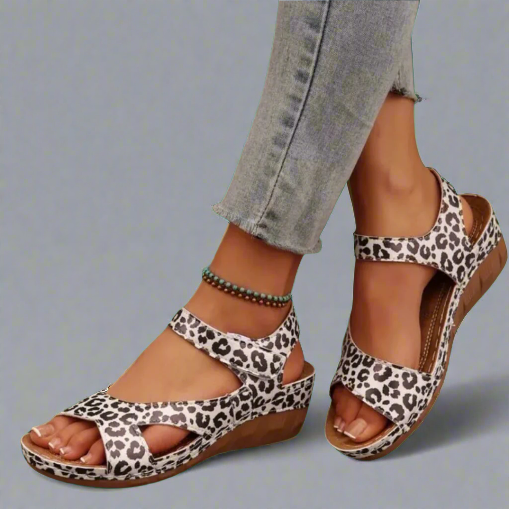 Ilona | Sandale aus hochwertigen, handgefertigten Materialien mit Absatz