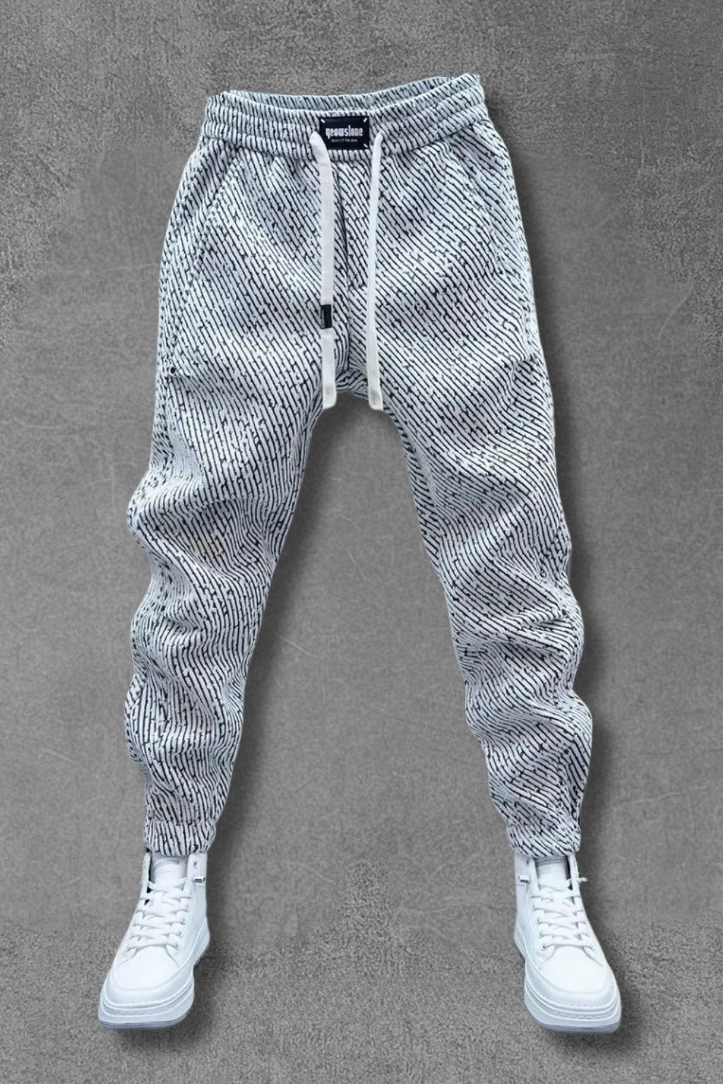 THARAH | LÄSSIGE HOSE MIT MUSTER