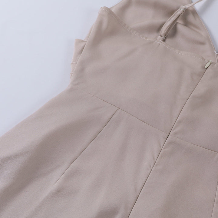 Carina – Elegantes Damenkleid mit V-Ausschnitt und Spaghettiträgern